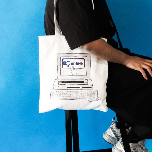 unlike® Computer tote Thumbnail